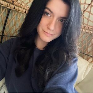 Meet your Posher, Becca